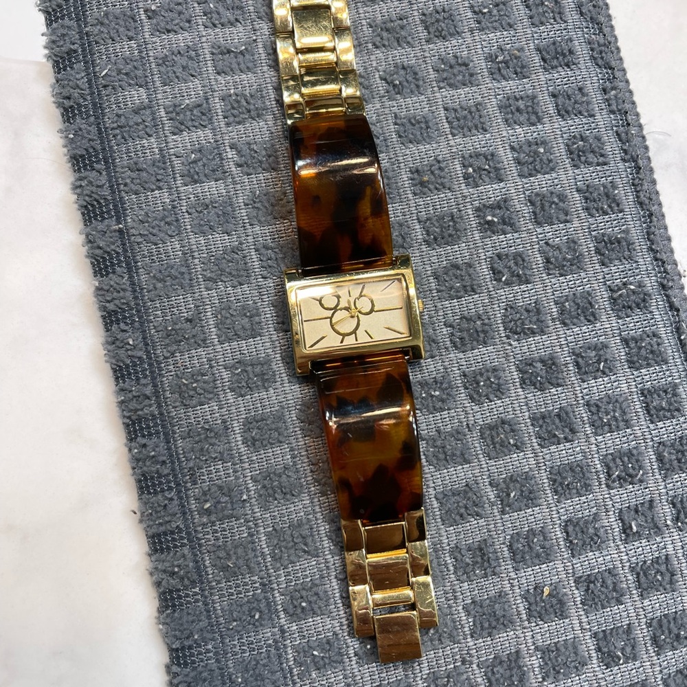 Women’s Disney watch - Picture 3 of 4